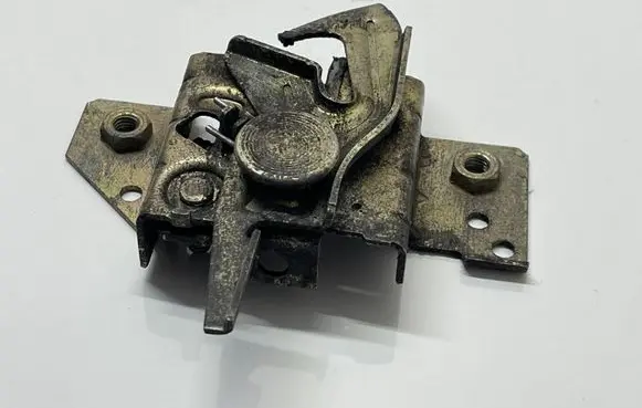 Ford Fusion Engine bonnet/hood lock/catch
