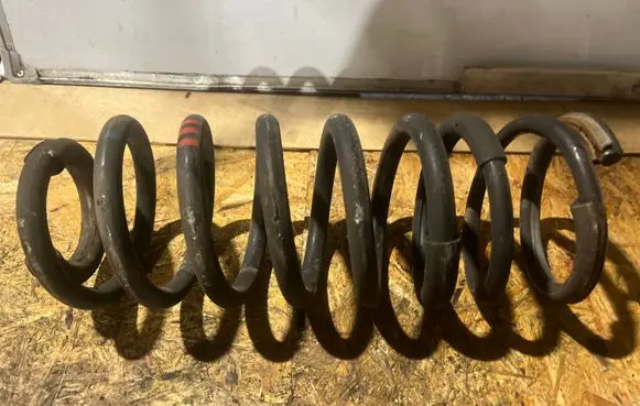 Nissan Navara D23 Rear coil spring