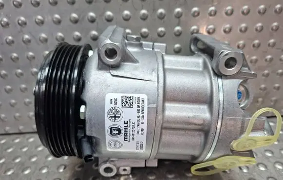 Fiat 500L Air conditioning (A/C) compressor (pump) S26340148 52003012