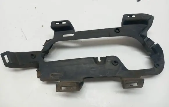 Mercedes-Benz E W212 Front bumper lower grill A2128850853 2128850853
