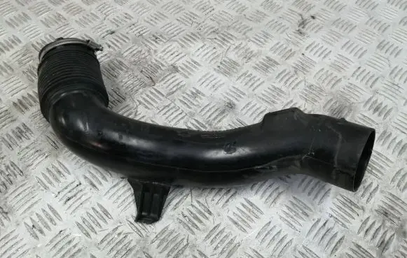 Peugeot RCZ Air intake duct part 9686168880
