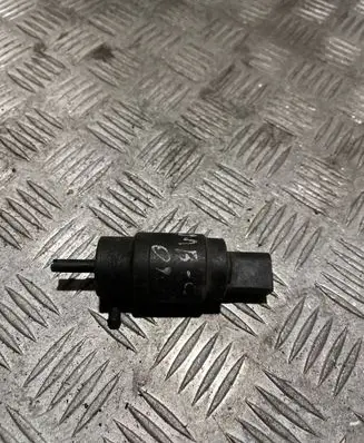 Mercedes-Benz C W203 Windscreen/windshield washer pump 3090179
