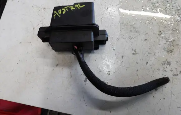 Renault Austral Fuse box set 243808345R 7271842430