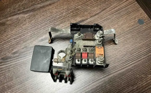 Iveco Daily 3rd gen Battery control module 69501539