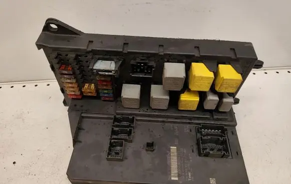 Mercedes-Benz Sprinter W906 SAM control unit A9069006301