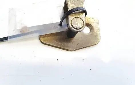 Opel Astra G Rear door lock loop/hook striker 