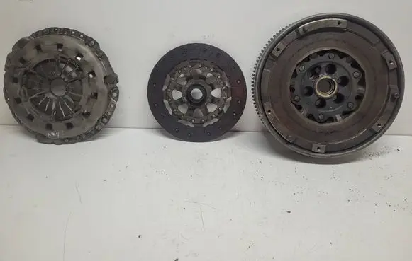 BMW 5 E60 E61 Clutch set kit 7560876