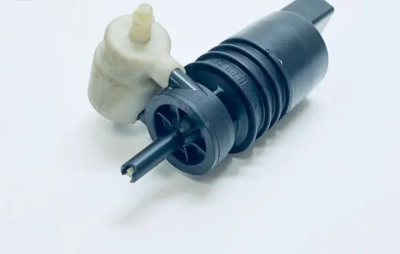 Skoda Superb B6 (3T) Windscreen/windshield washer pump 1K6955651