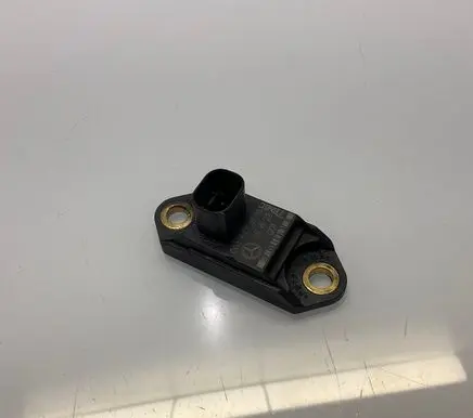 Mercedes-Benz E W211 Airbag deployment crash/impact sensor 0045423518 A0045423518