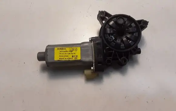 KIA Sorento Front door window regulator motor 824602P000