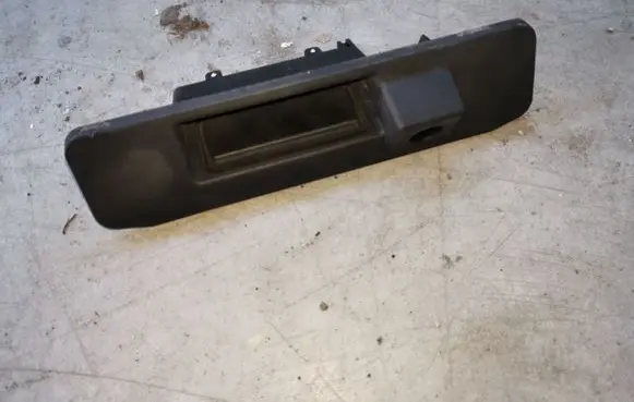 Tailgate opening switch
