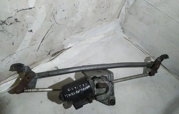 Opel Astra F Front wiper linkage and motor 22084735
