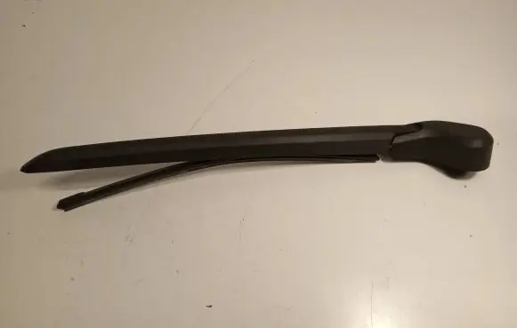 Volvo XC60 Rear wiper blade arm W81857