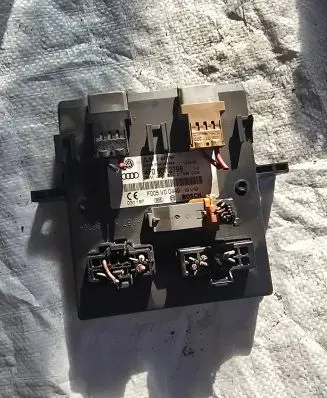 Audi A6 S6 C6 4F Comfort/convenience module 4F0907279B F005V00449