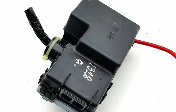 Volvo S90, V90 Fuse module 31384034 228201 022879