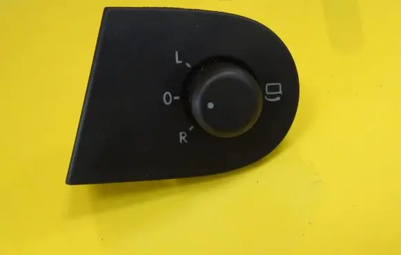 Seat Alhambra (Mk1) Wing mirror switch 7M3959565B