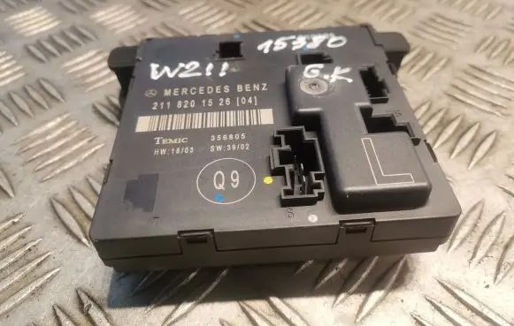 Mercedes-Benz E W211 Door control unit/module 2118201526