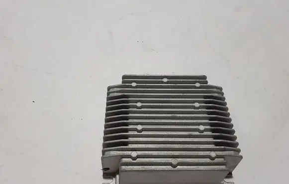 Tesla Model X Sound amplifier 100483310A