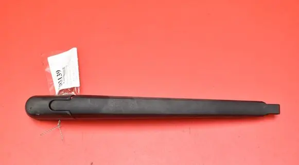 Hyundai Santa Fe Rear wiper blade arm