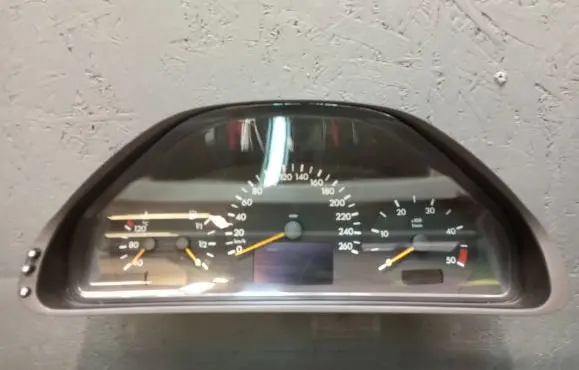 Mercedes-Benz E W210 Speedometer (instrument cluster) A2105402811