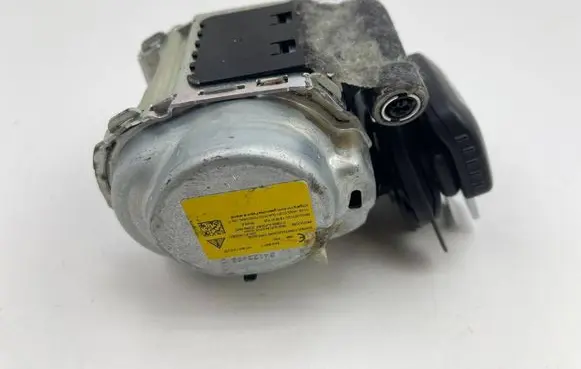 Audi Q7 4M Third row seat belt 4M0857812B 4M0857811B 34133469