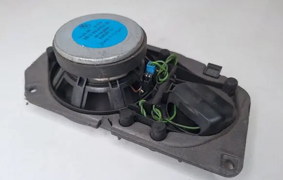 BMW 5 E60 E61 Parcel shelf speaker 6934421 61928910 89100BM42