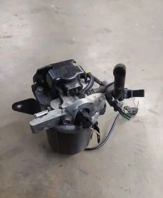 Honda FR-V Fuel filter housing 