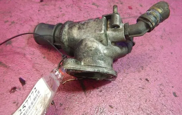 Opel Vectra C Thermostat/thermostat housing
