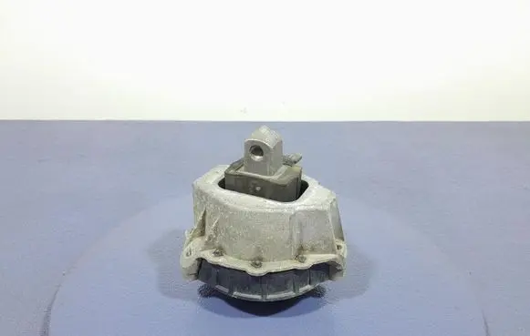 BMW Z4 E85 E86 Engine mount vacuum valve 7581617