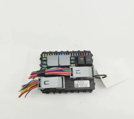 Land Rover Defender Fuse module S8B214A073GA
