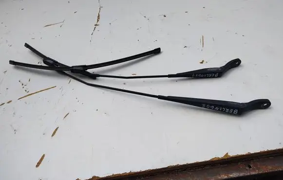 Citroen Berlingo Front wiper blade arm