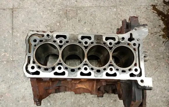 Ford Transit - Tourneo Connect Engine block 