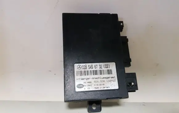 Mercedes-Benz C W203 Tow bar trailer control unit/module 0295456732