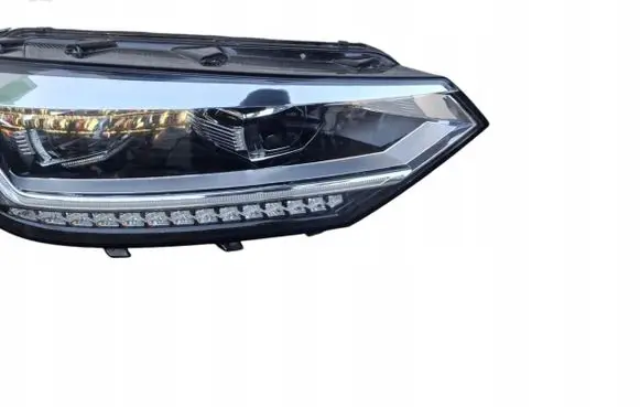 Volkswagen Touran III Headlight/headlamp 5TB941082A