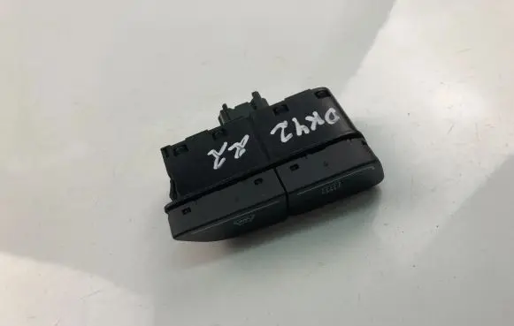 Ford Focus Other switches/knobs/shifts AM5T18K574AB