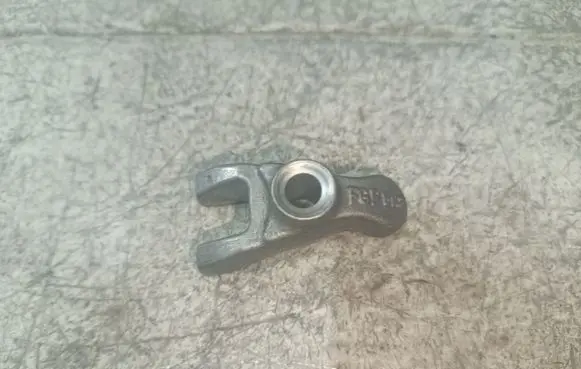 Opel Zafira B Fuel Injector clamp holder 