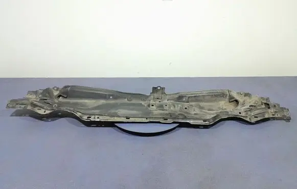 Toyota Auris E180 Wiper trim