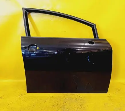 Seat Leon (1P) Front door 