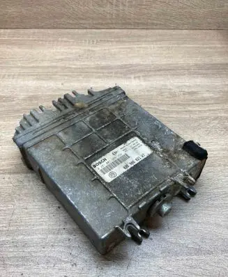 Volkswagen PASSAT B4 Engine control unit/module ECU 028906021AT 0281001368