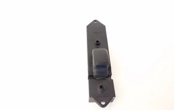 Mitsubishi Galant Electric window control switch MR252818 C8DD240M