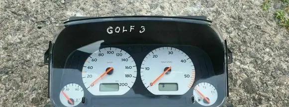 Volkswagen Golf III Speedometer (instrument cluster) 1H0919861