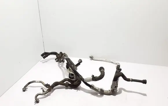 Engine coolant pipe/hose