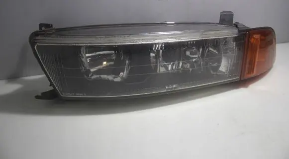 Mitsubishi Galant Headlight/headlamp