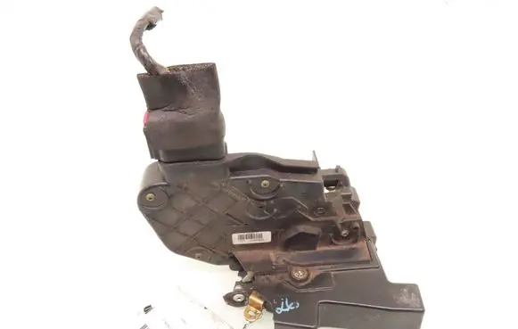 Volvo V50 Front door lock 30699154
