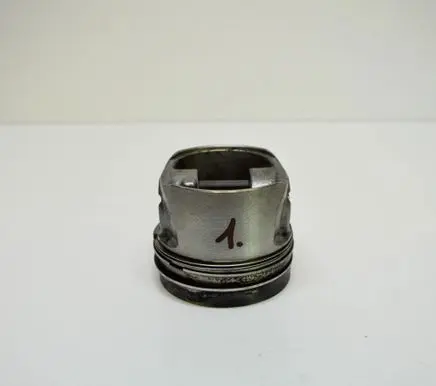 Volkswagen Jetta VI Piston 