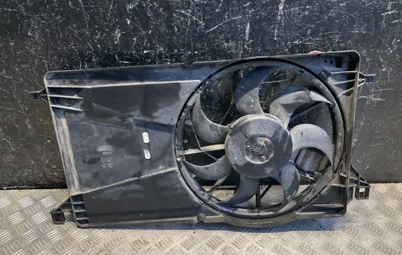 Ford Focus C-MAX Radiator cooling fan shroud 3M5H8C607