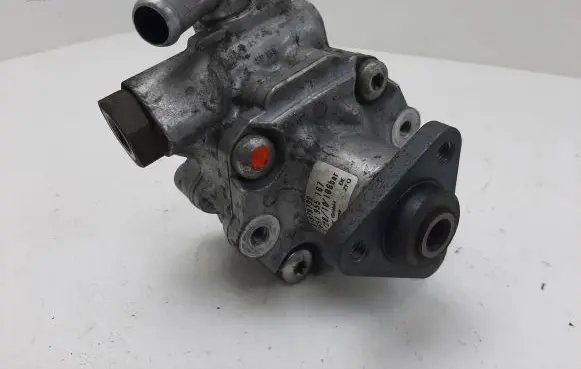 Alfa Romeo Giulietta Power steering pump 51879792 7651955167