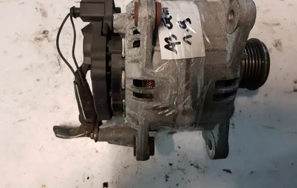 Audi A3 S3 8P Generator/alternator 028903028D
