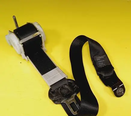 Front seatbelt