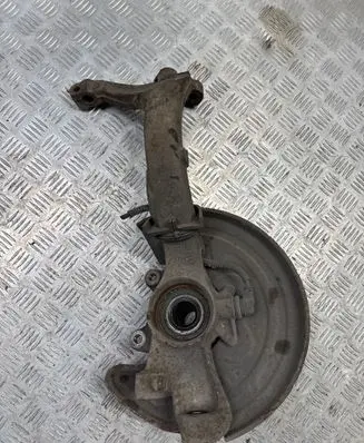 Volkswagen PASSAT B5.5 Front wheel hub spindle knuckle 